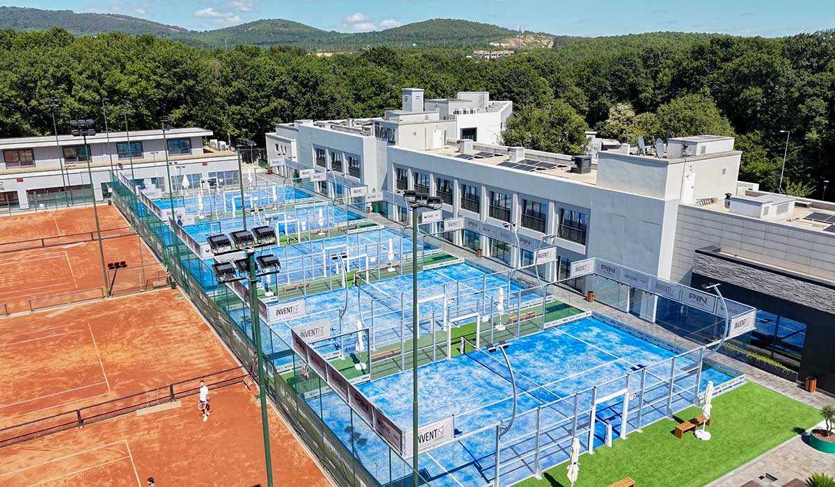 Çekmeköy’de 5 Adet Panoramic 360° Padel Kort Image